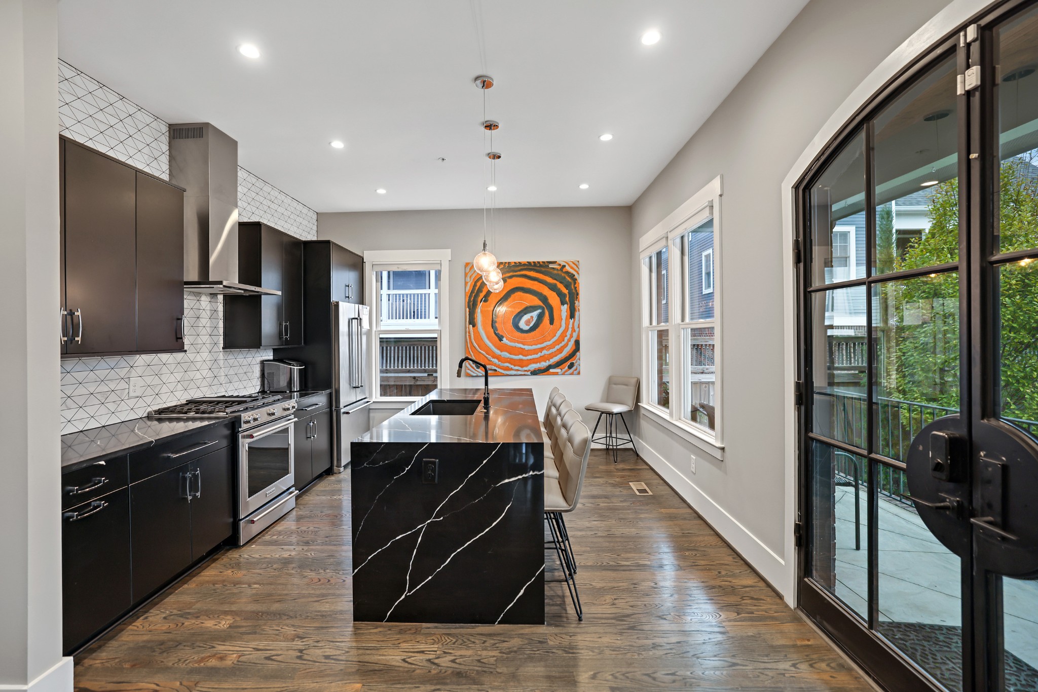 818 Shelby Ave Unit: B