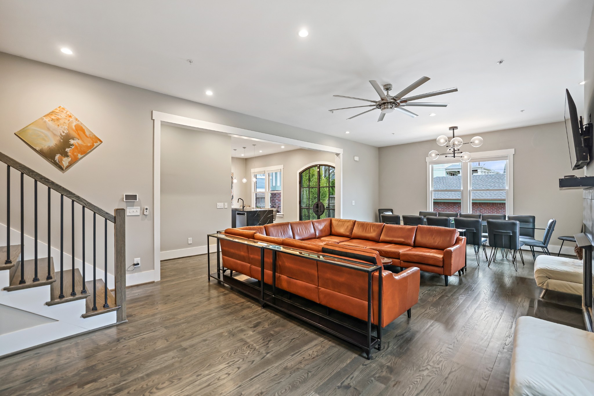 818 Shelby Ave Unit: B