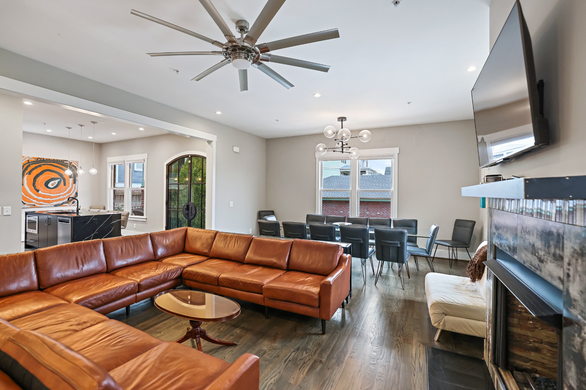 818 Shelby Ave Unit: B