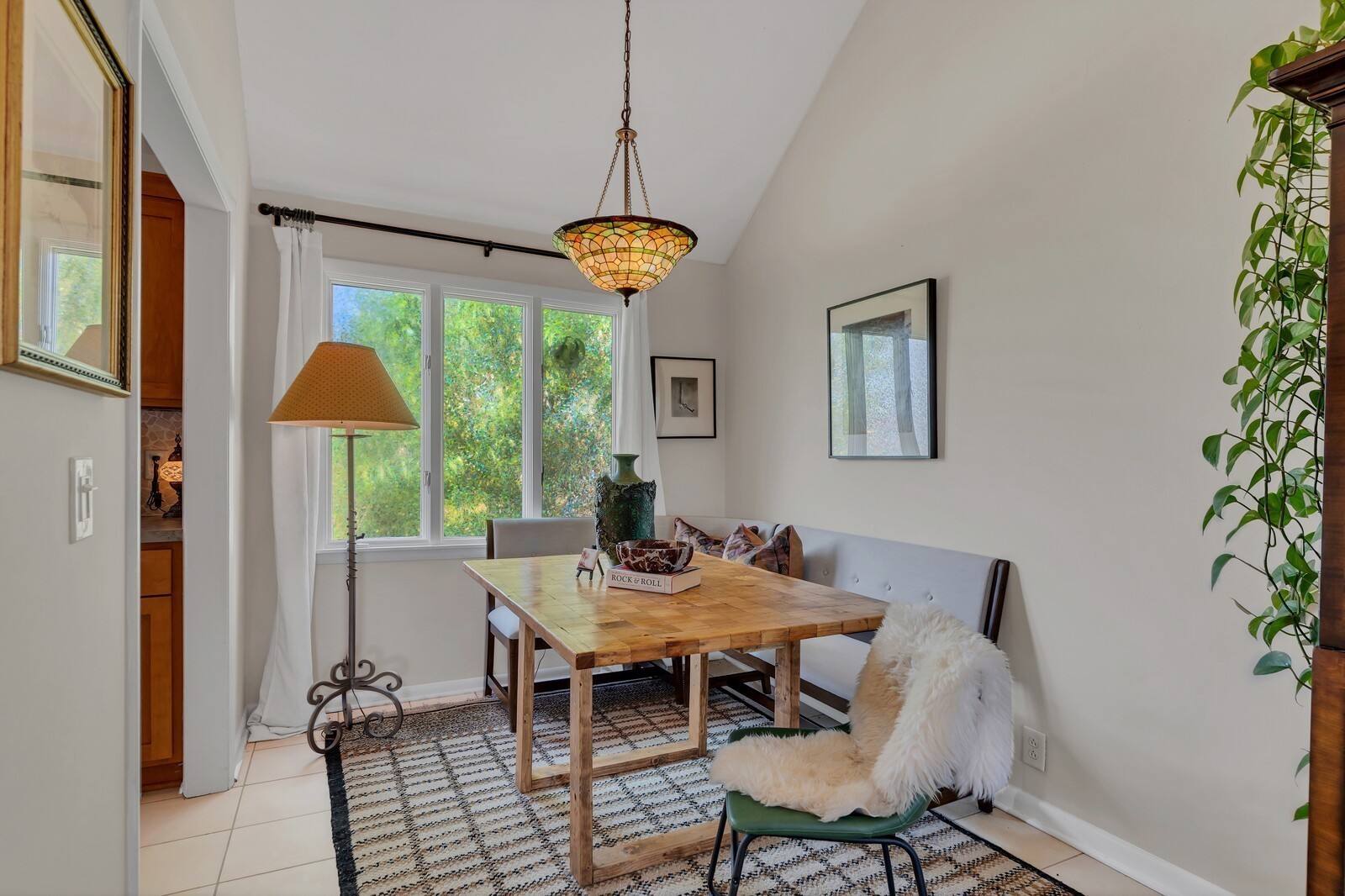 210 Raintree Dr