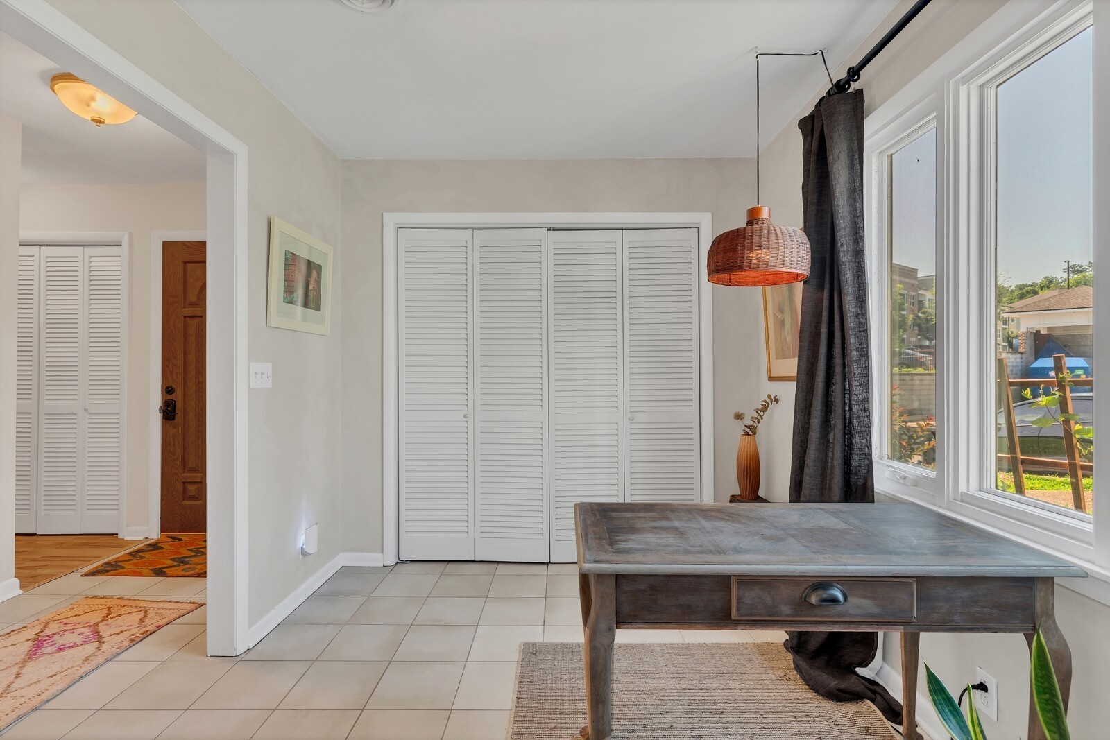210 Raintree Dr