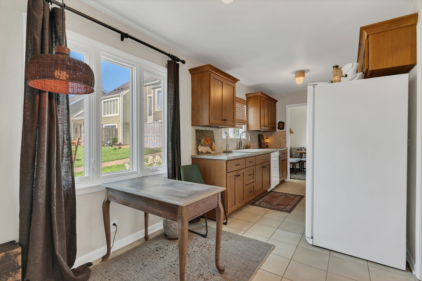 210 Raintree Dr