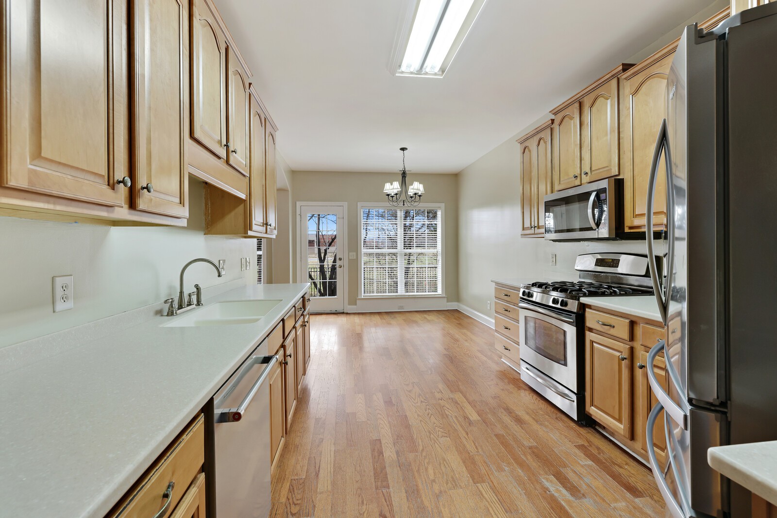 3429 Deerview Dr