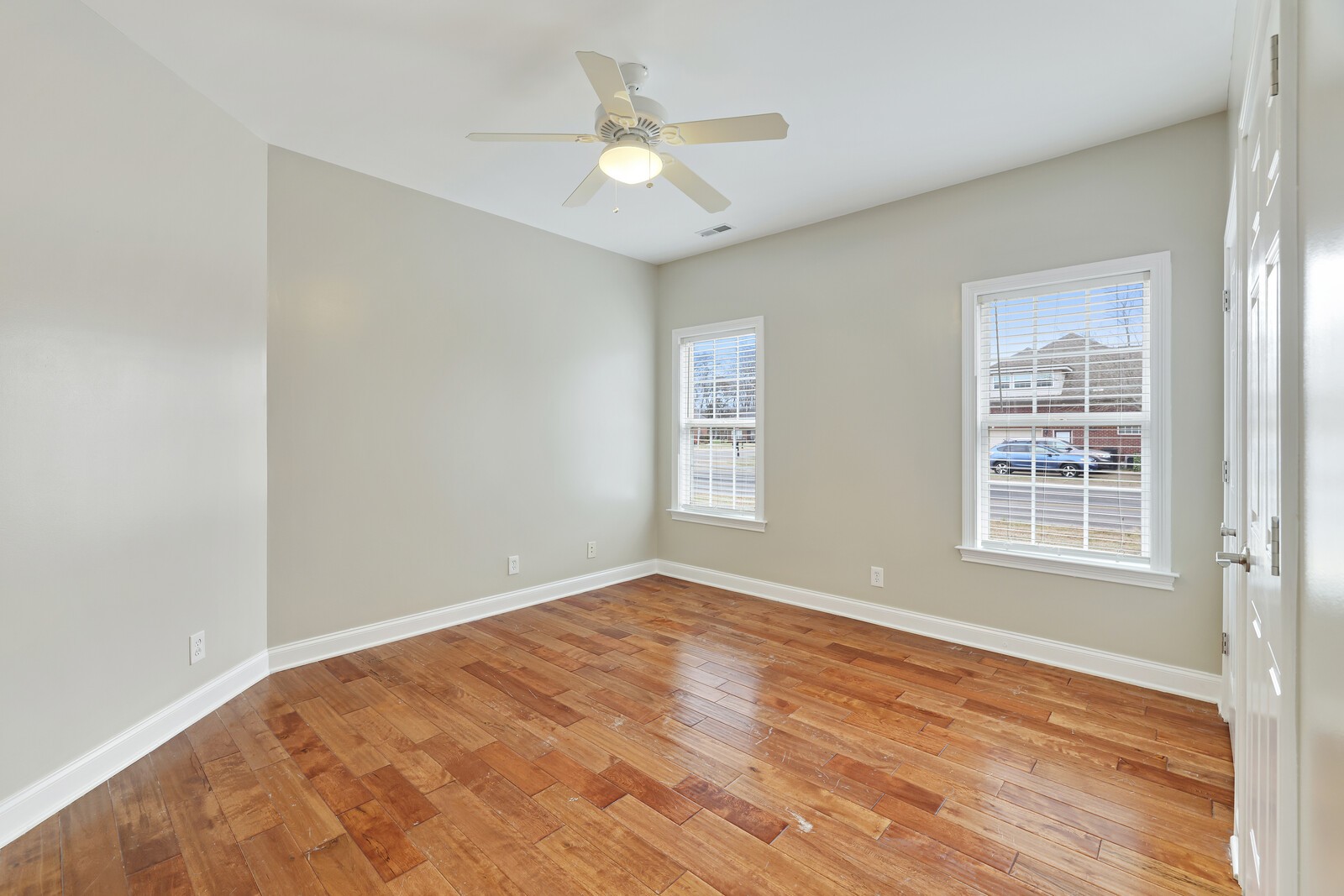 3429 Deerview Dr