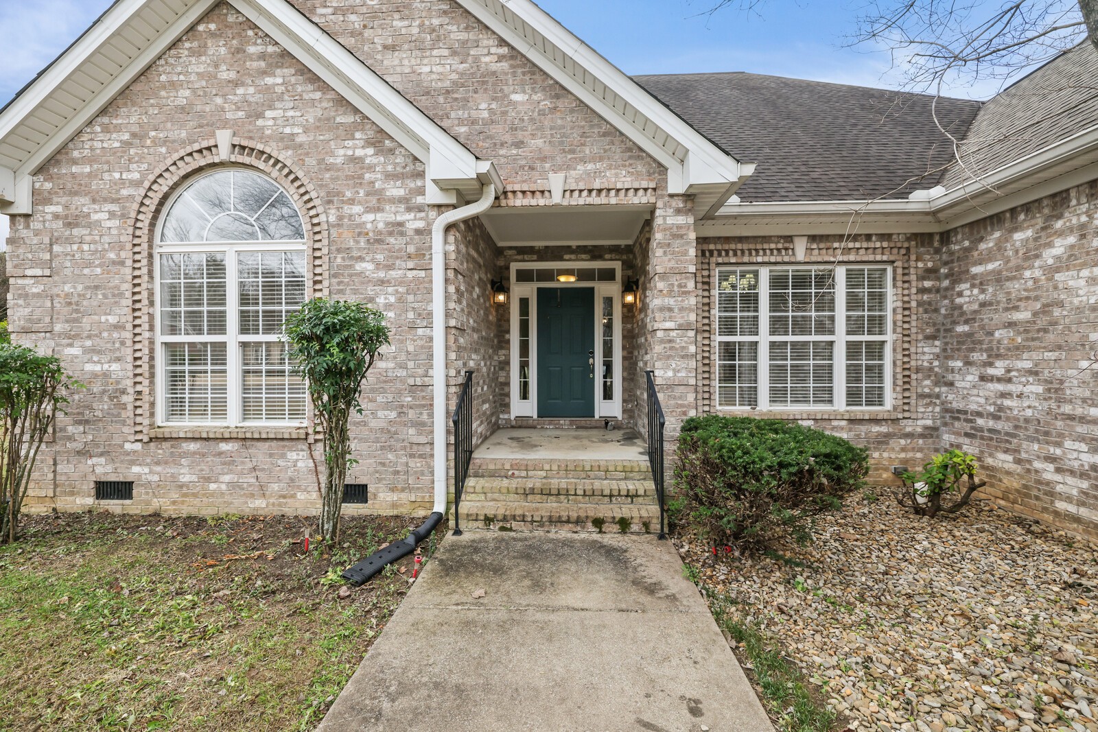 3429 Deerview Dr