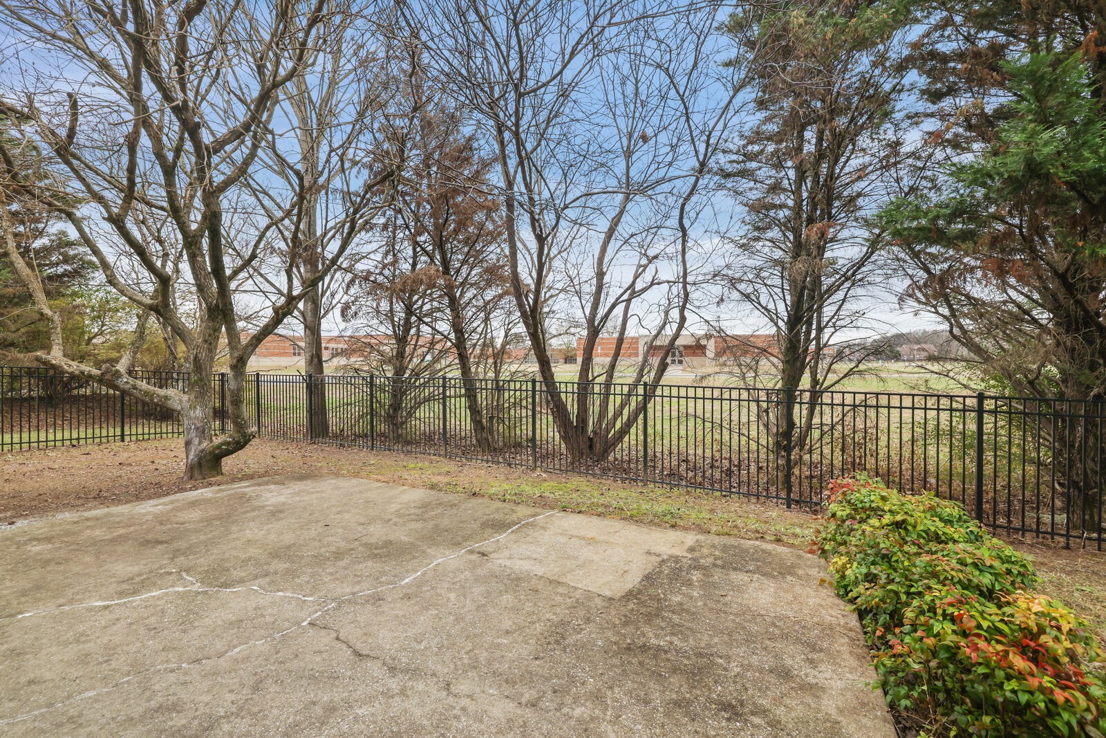 3429 Deerview Dr