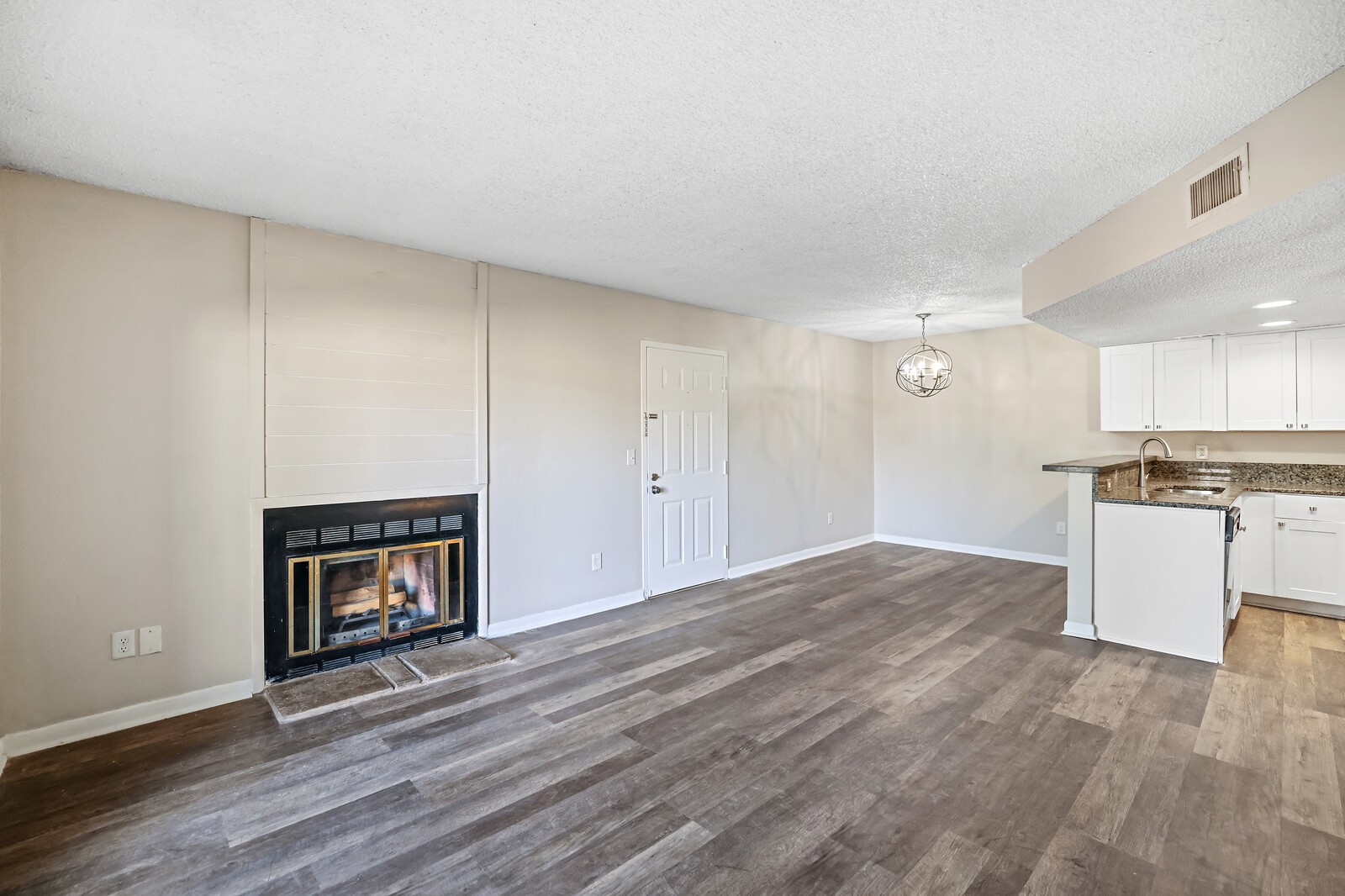 102 General Jackson Ln