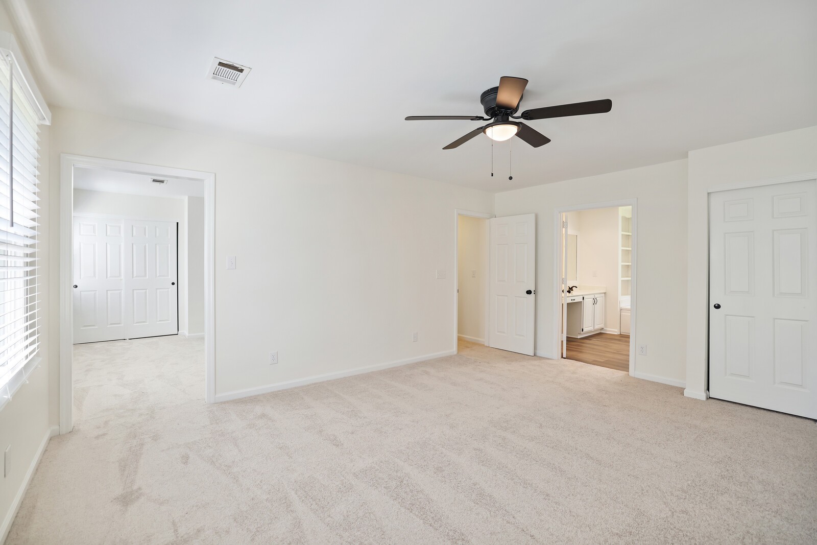 700 Highland View Pl