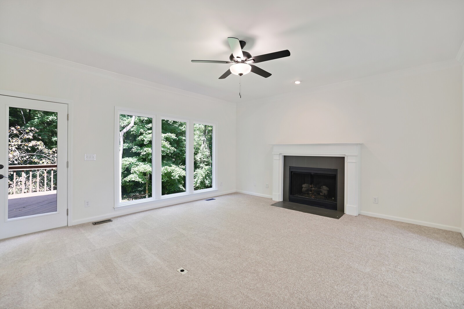 700 Highland View Pl