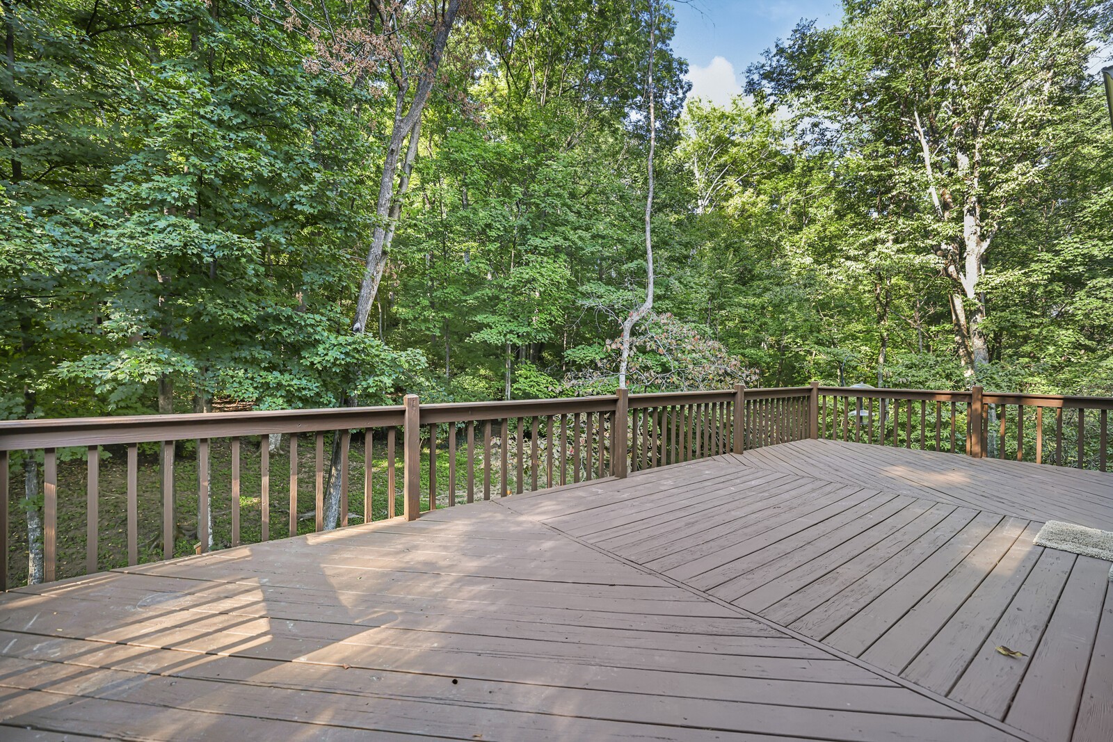 700 Highland View Pl