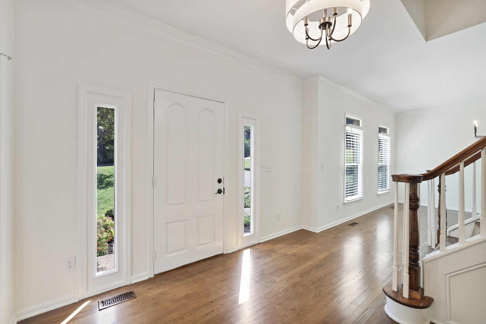 700 Highland View Pl