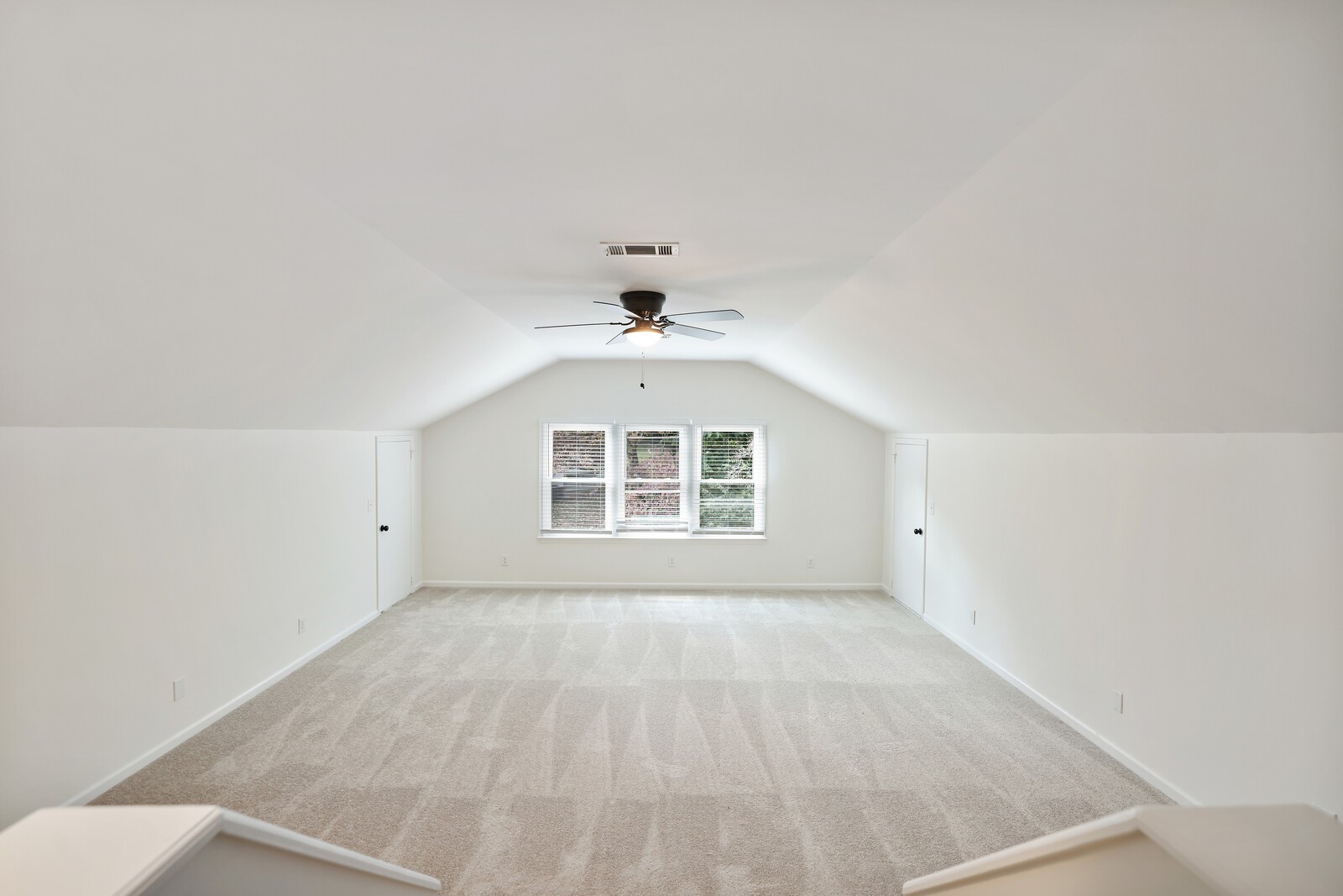 700 Highland View Pl