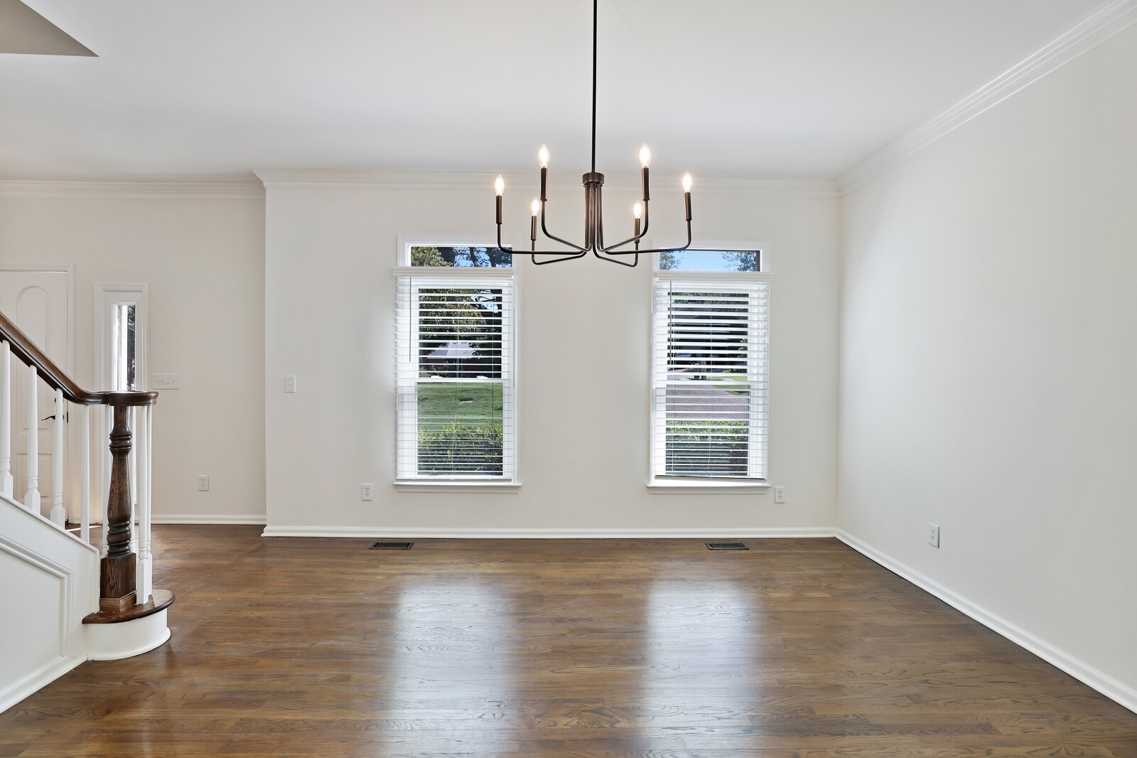 700 Highland View Pl