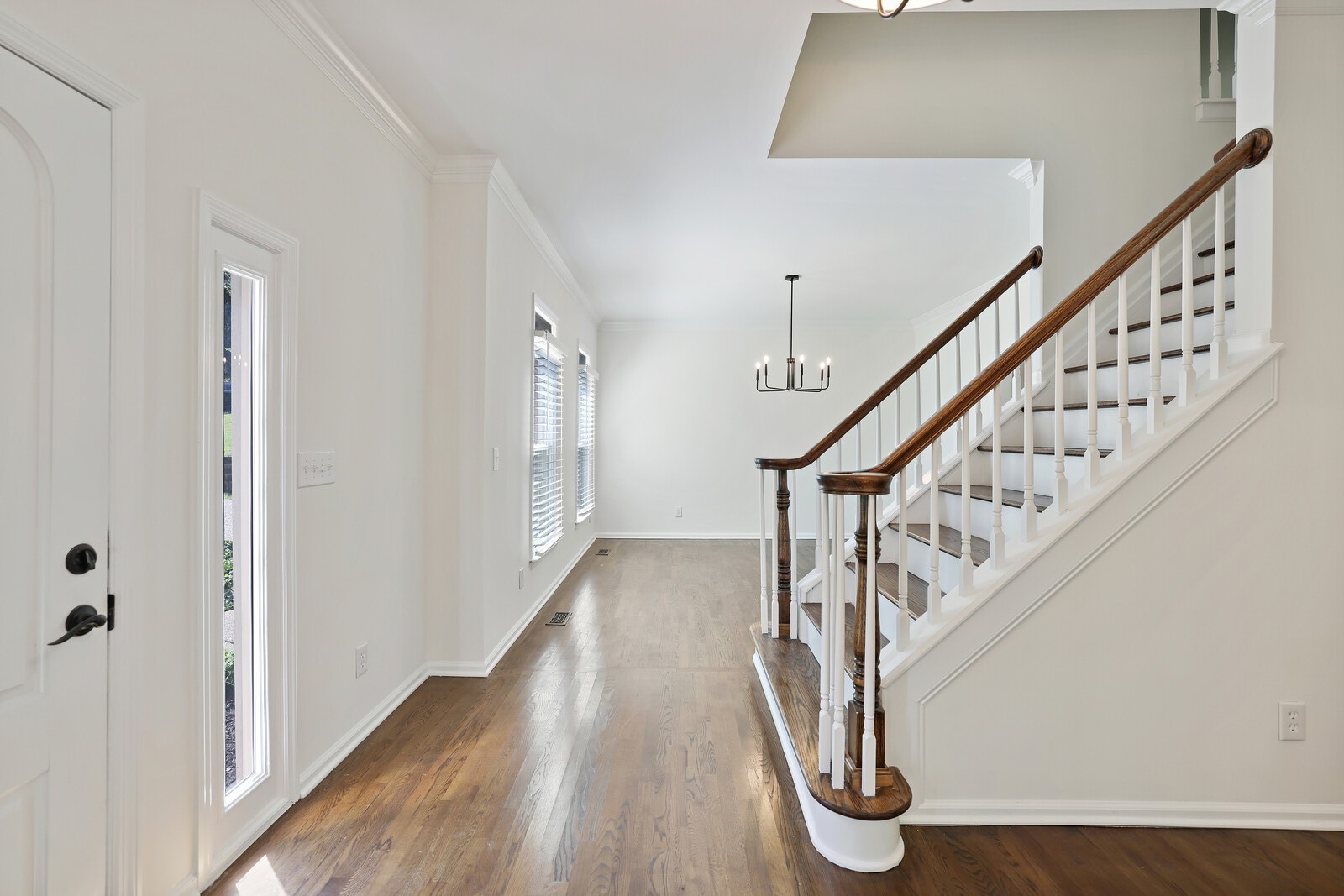 700 Highland View Pl