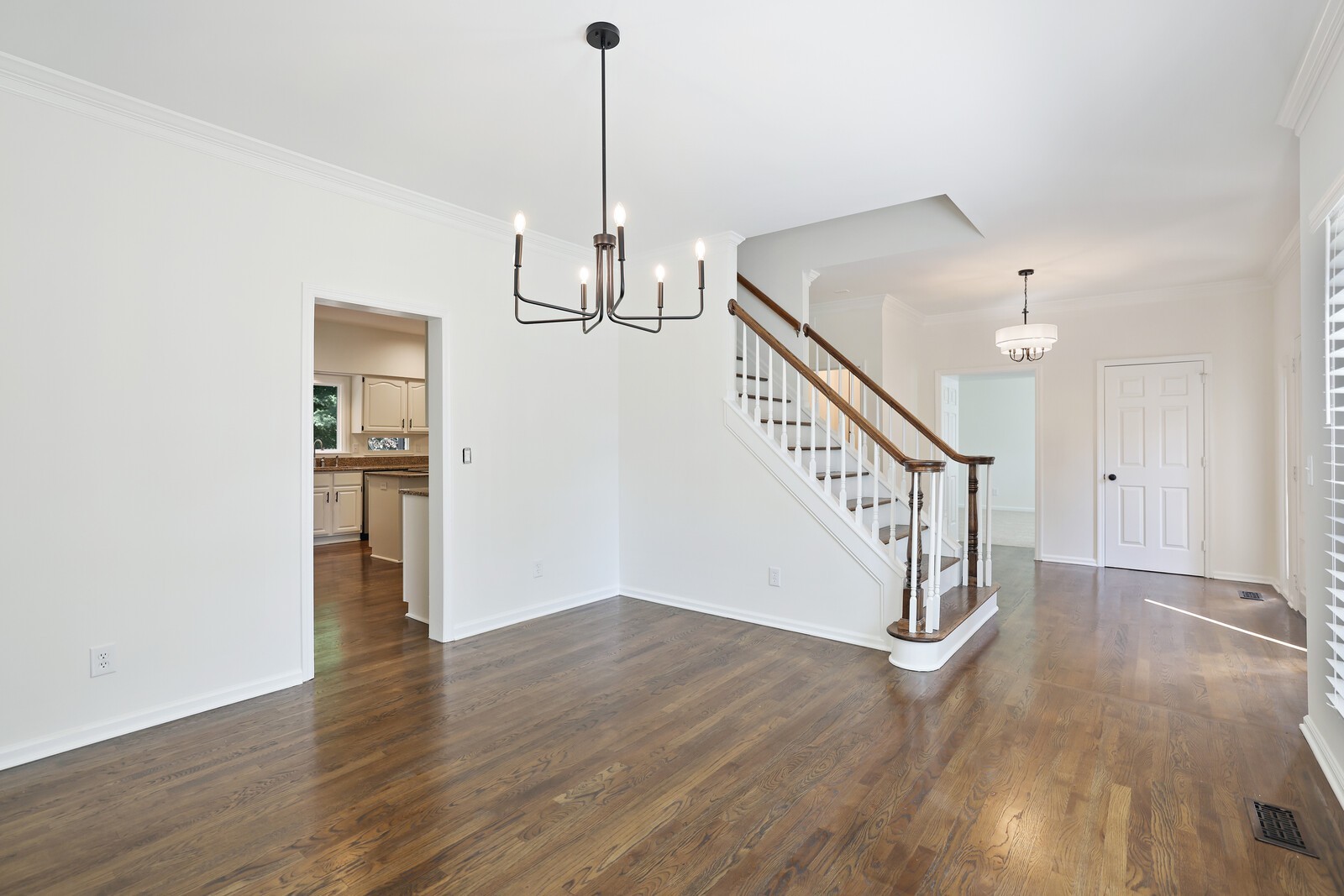 700 Highland View Pl