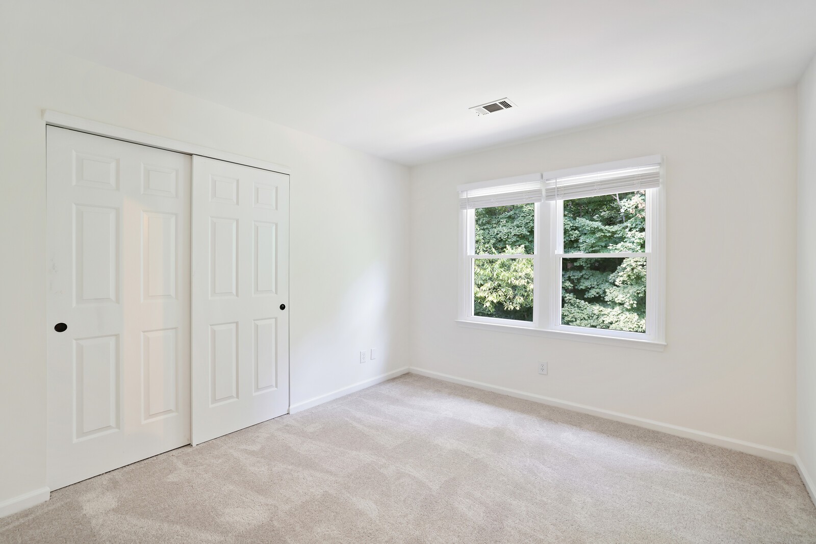 700 Highland View Pl