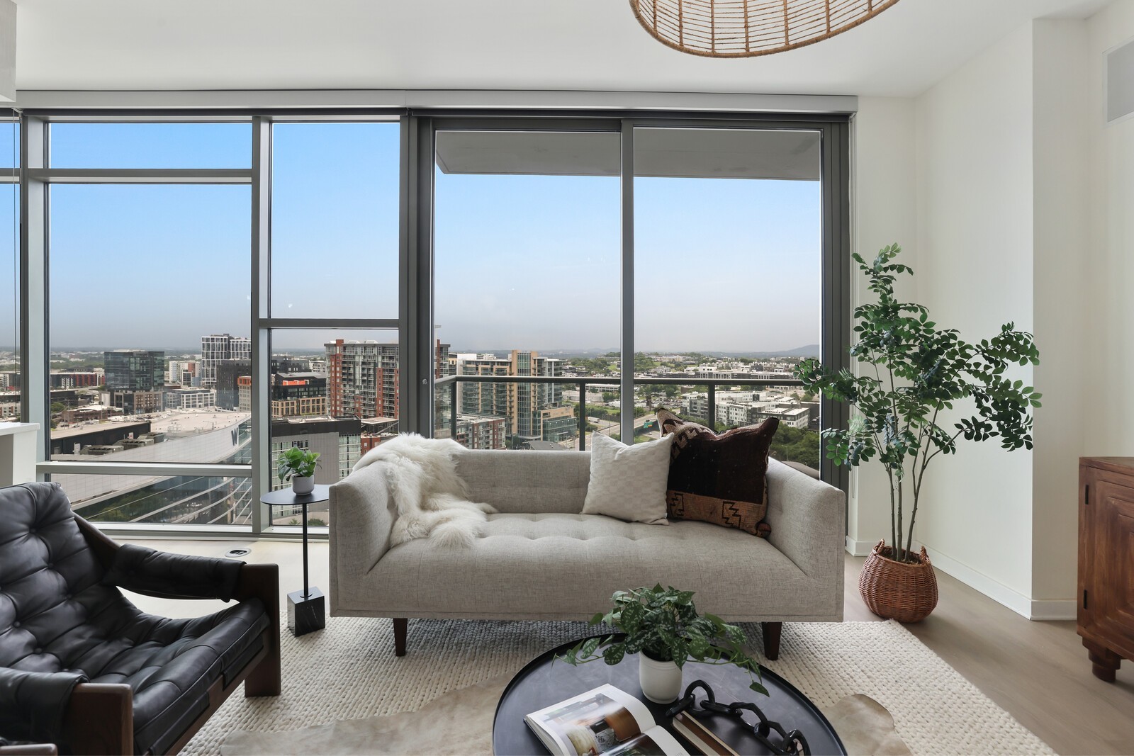 1212 Laurel St Unit: 1905