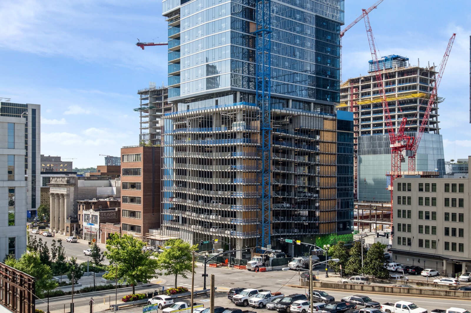 700 Church St Unit: 207