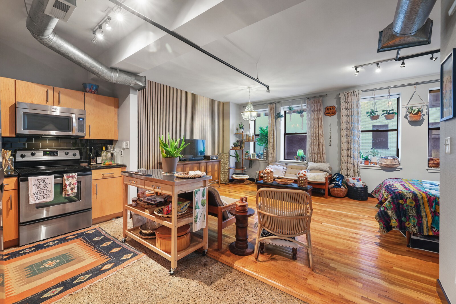 700 Church St Unit: 207