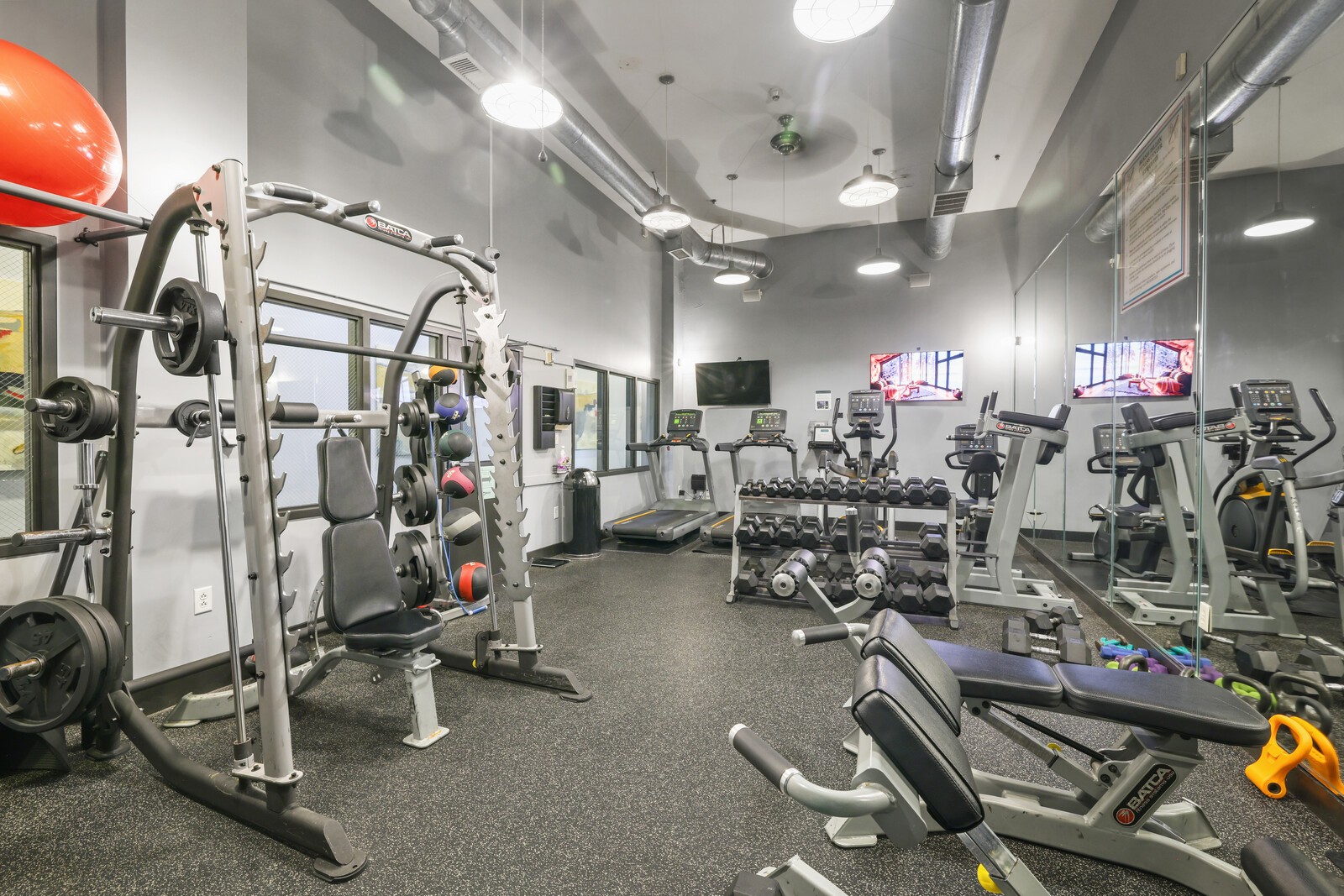 700 Church St Unit: 207