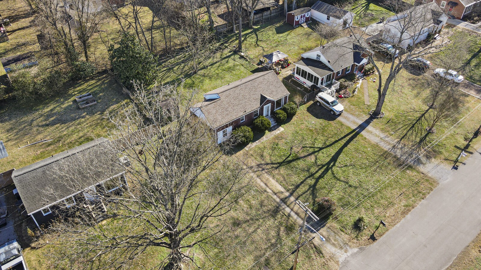 2217 Pinewood Rd