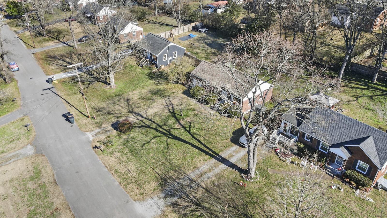 2217 Pinewood Rd