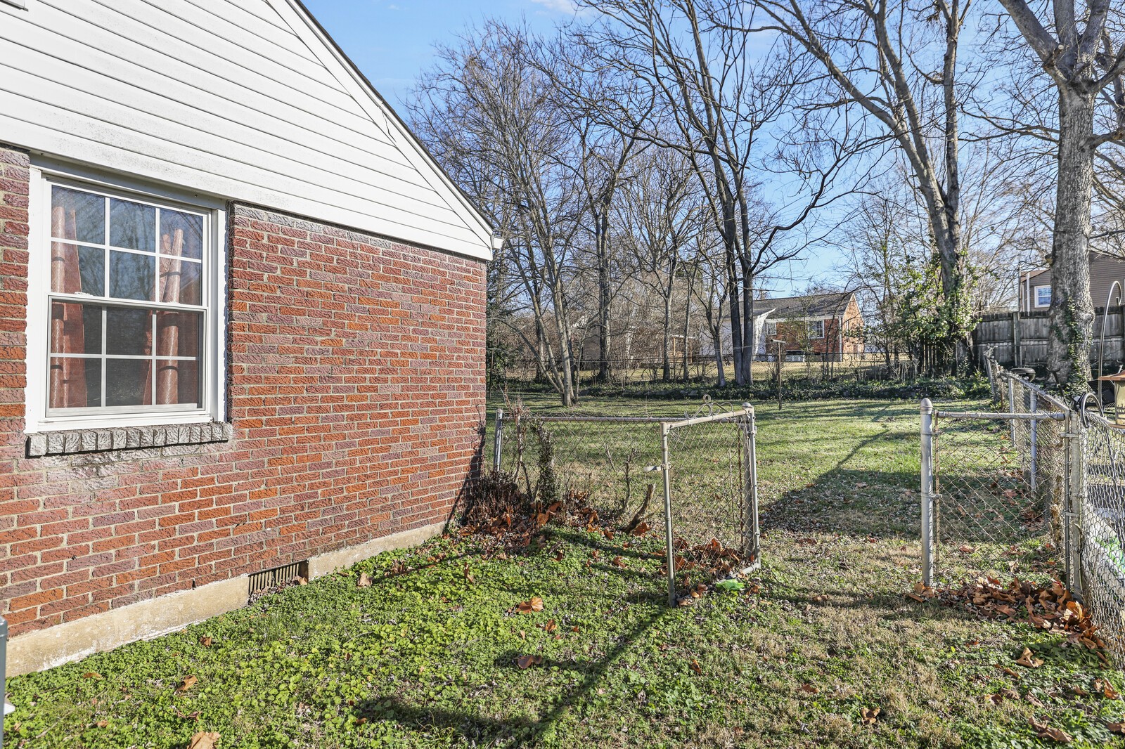 2217 Pinewood Rd
