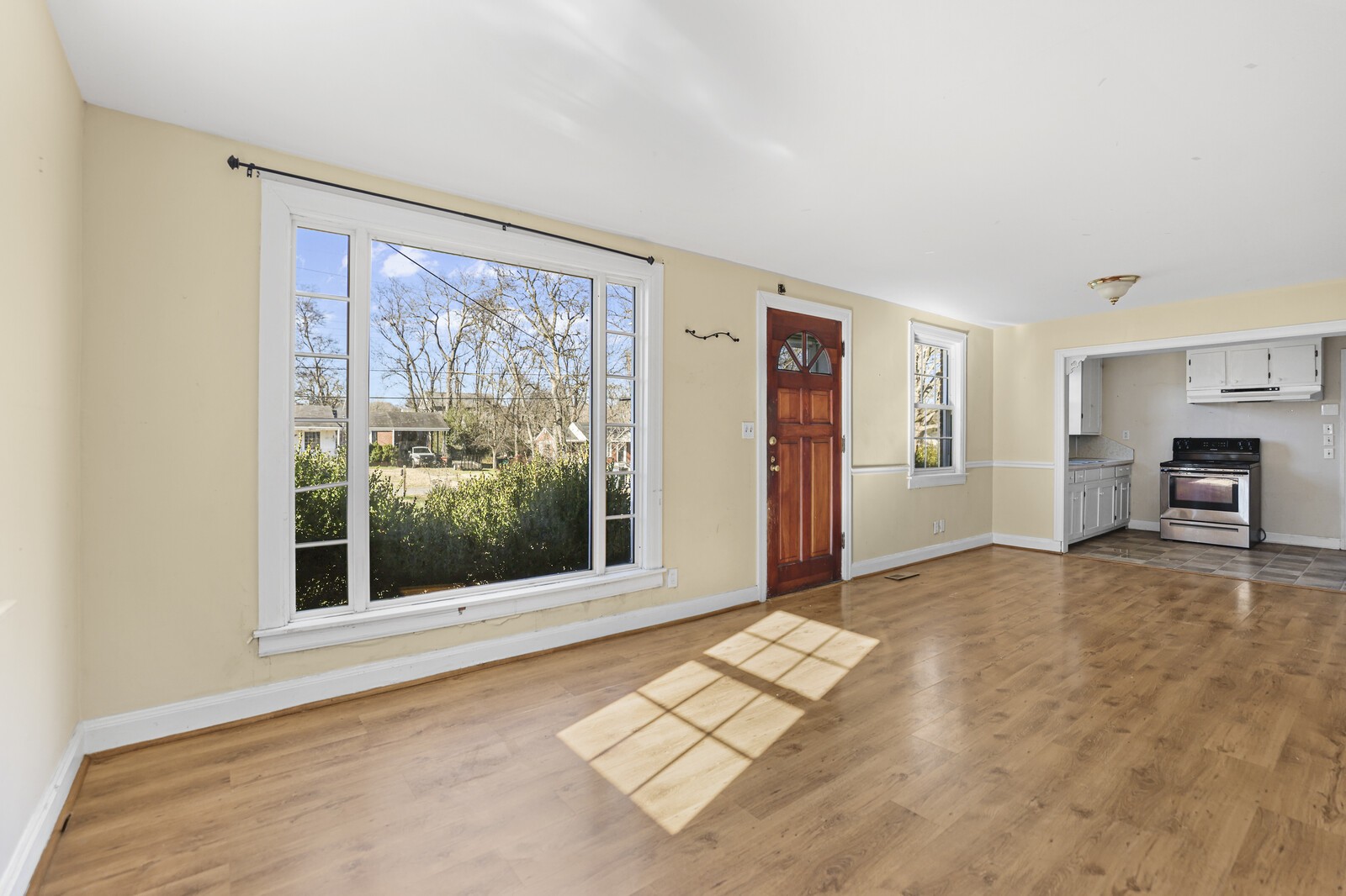2217 Pinewood Rd