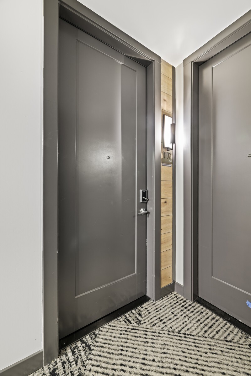 1212 Demonbreun St Unit: 1802