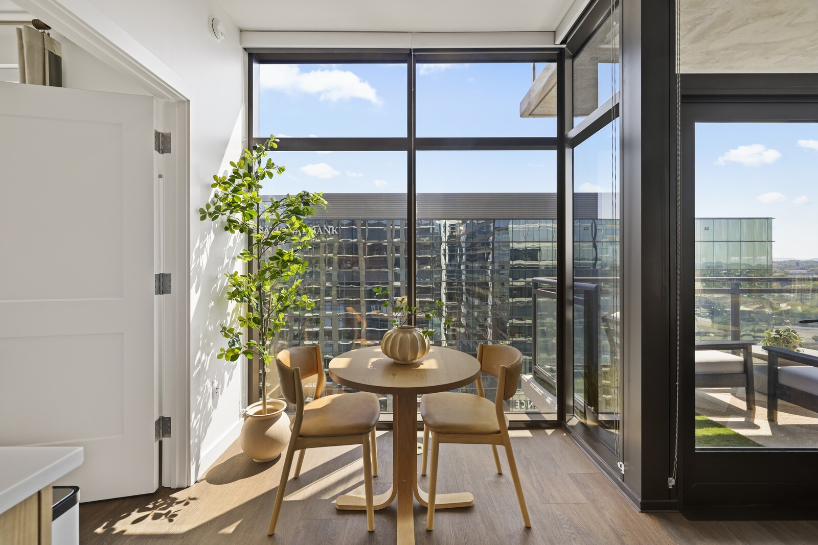 1212 Demonbreun St Unit: 1802