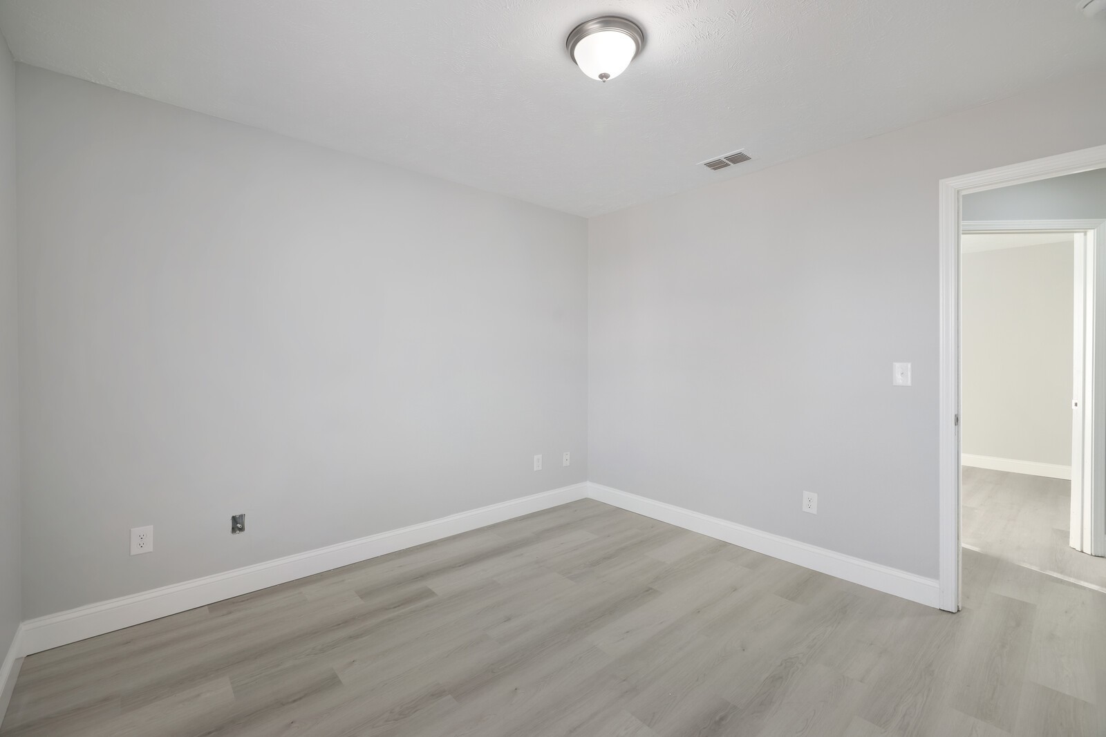 936 Tom Hailey Blvd