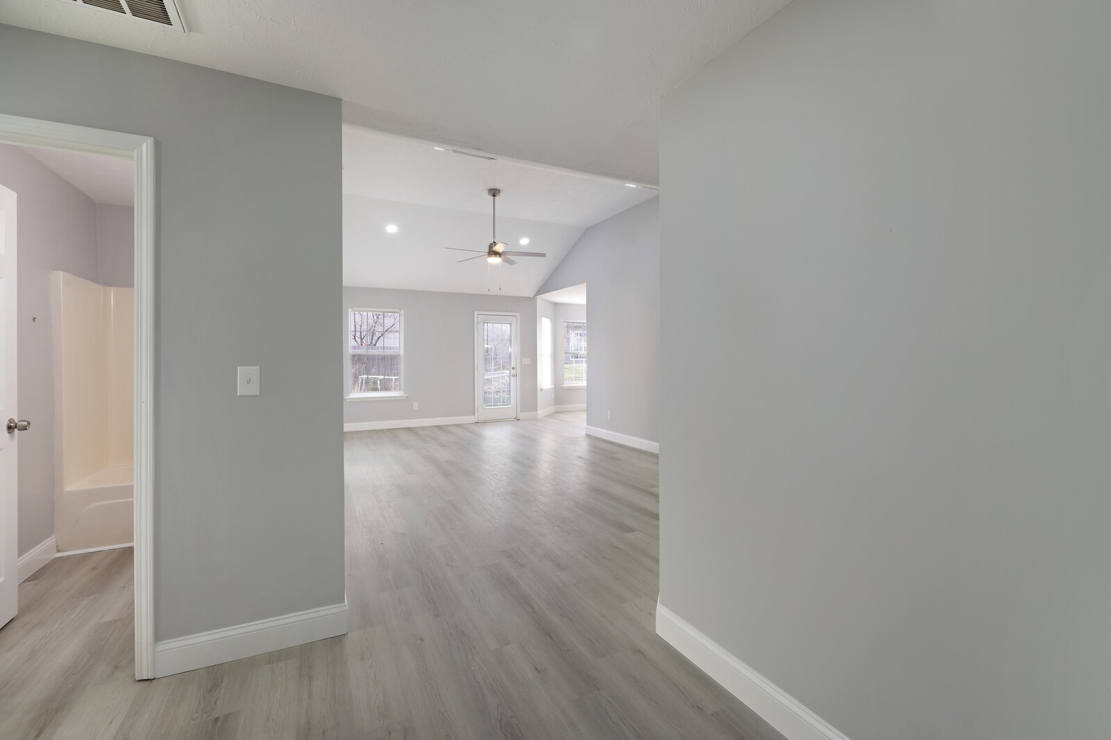 936 Tom Hailey Blvd