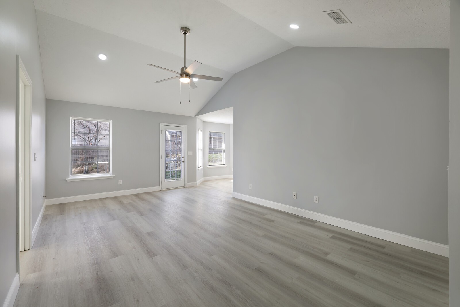 936 Tom Hailey Blvd