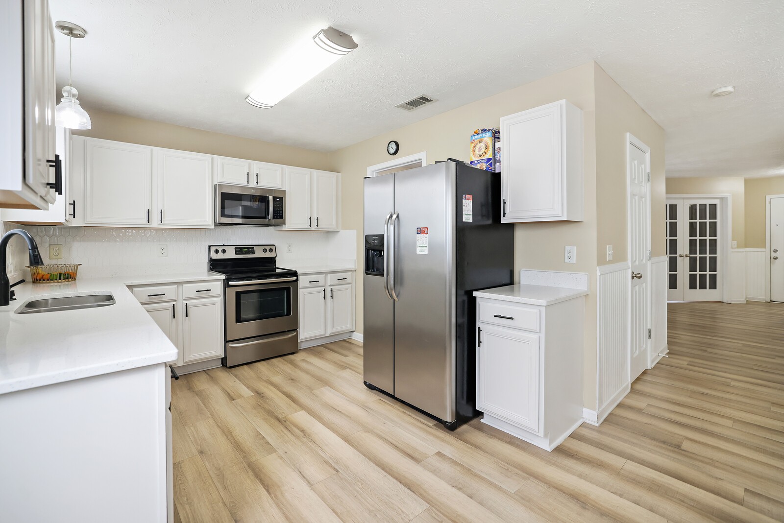 3437 Axelwood Dr