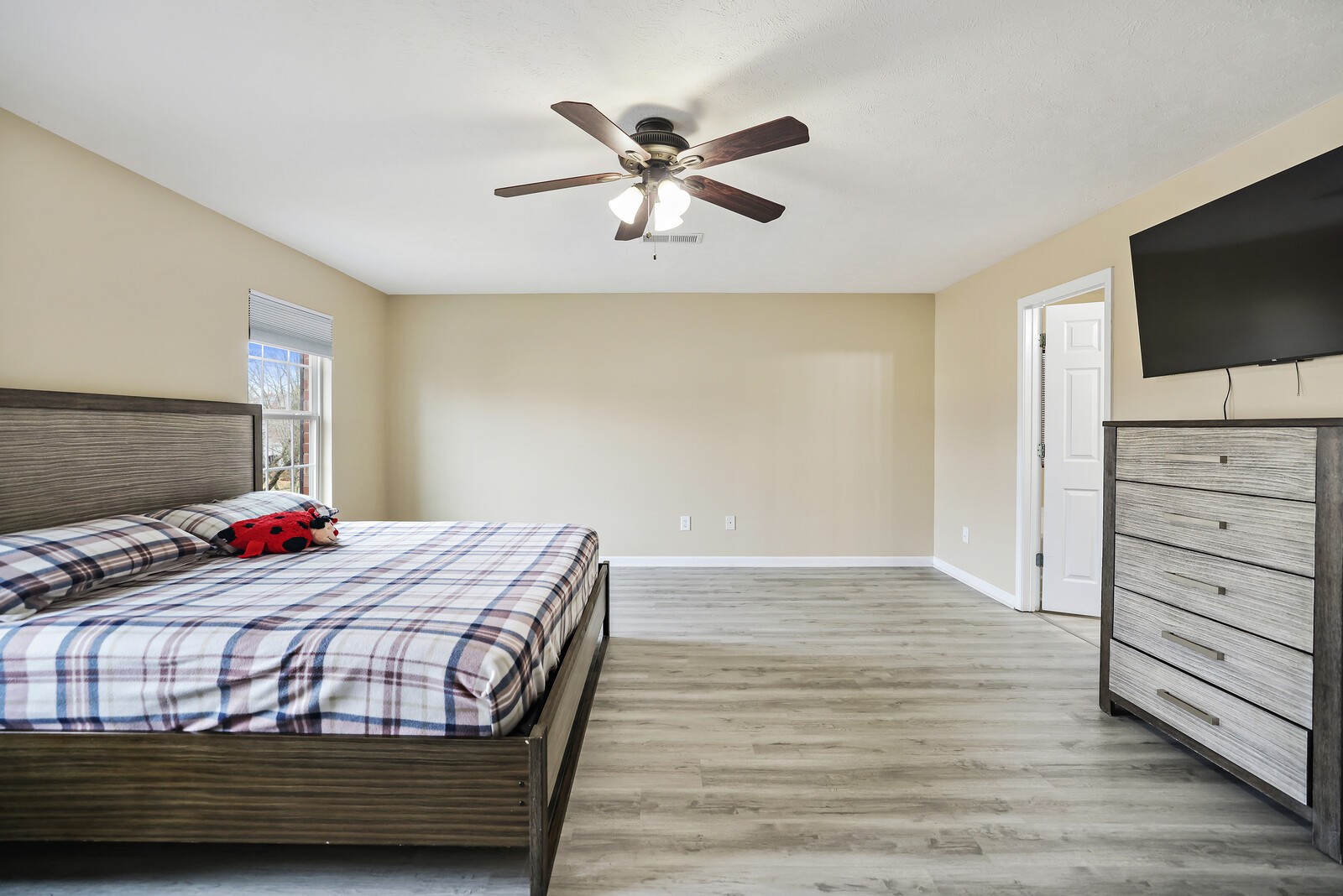 3437 Axelwood Dr