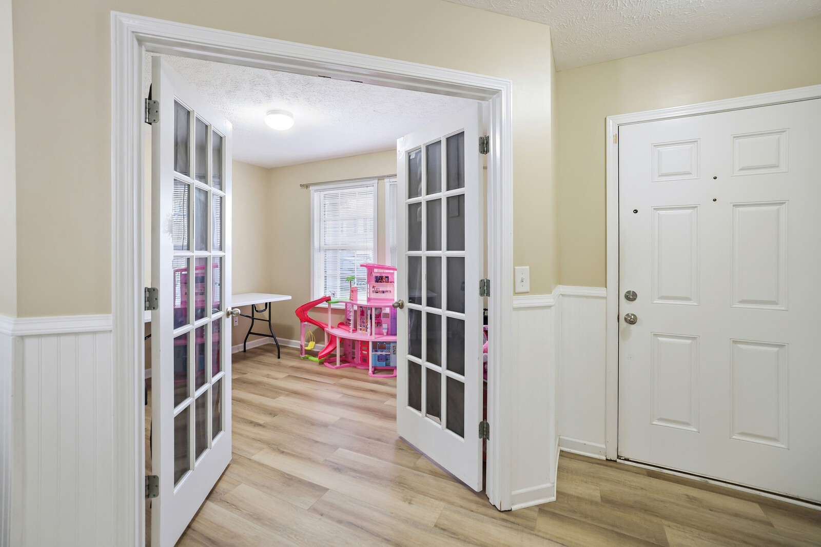 3437 Axelwood Dr