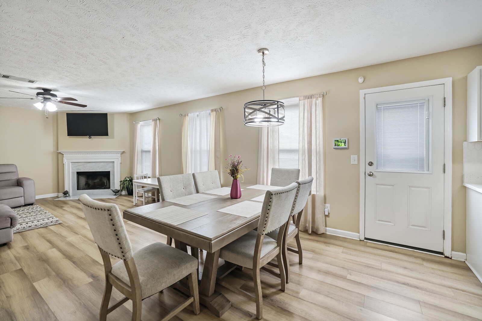 3437 Axelwood Dr
