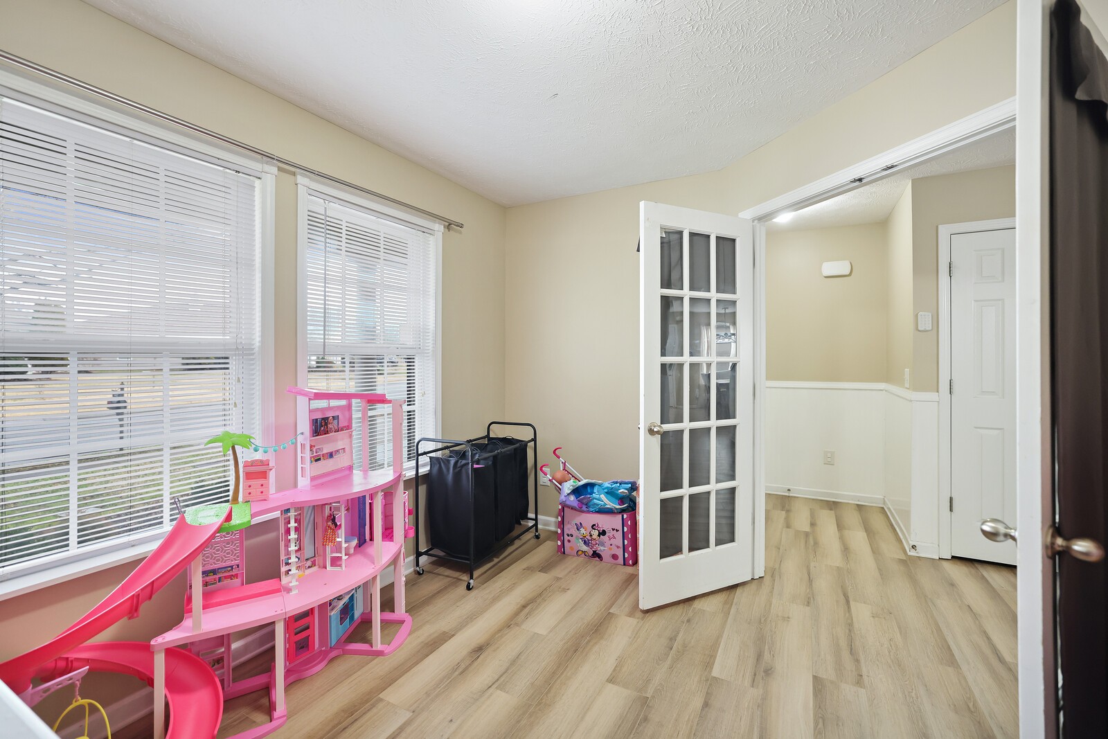 3437 Axelwood Dr