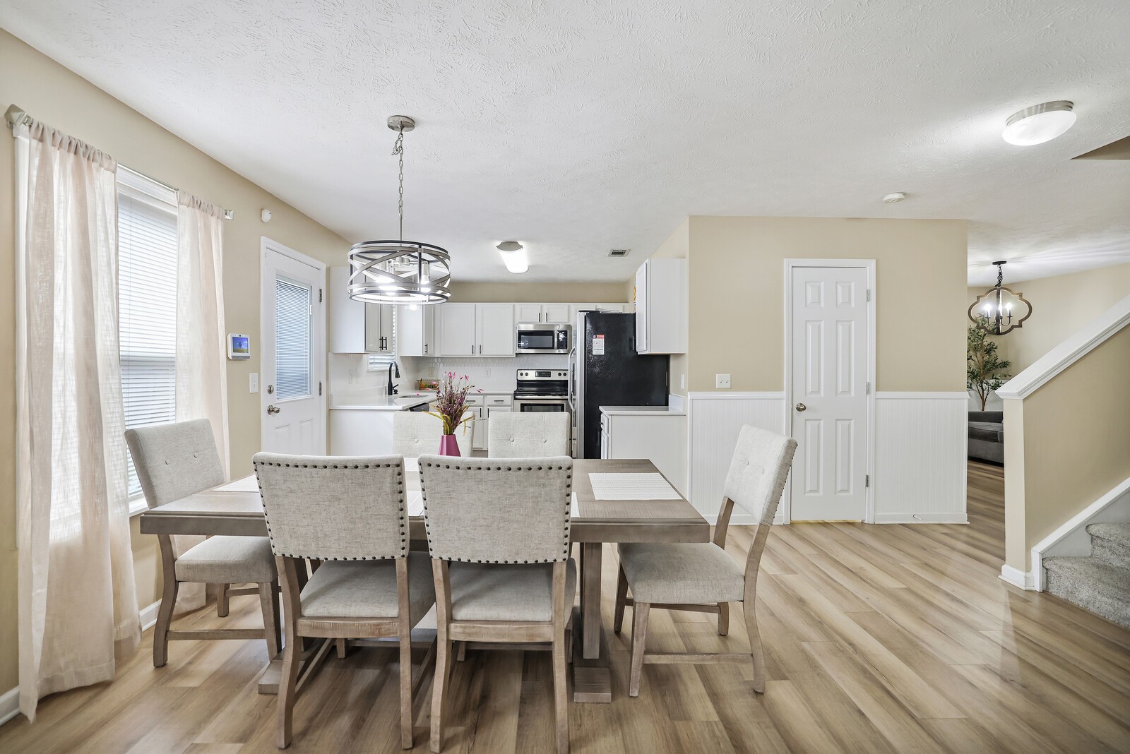 3437 Axelwood Dr