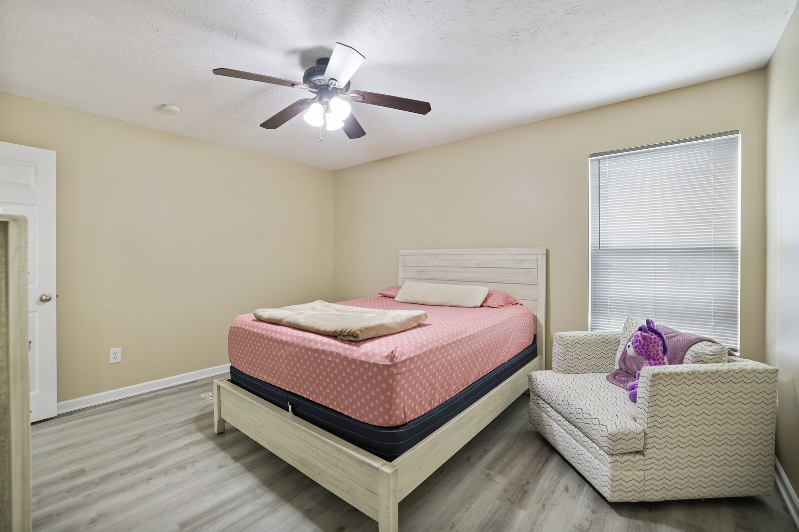 3437 Axelwood Dr