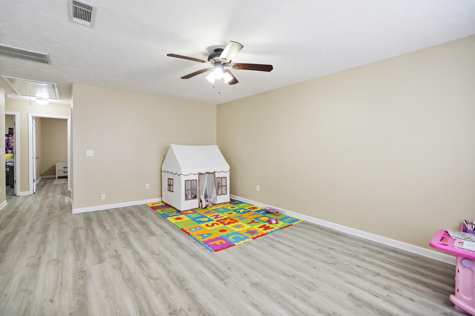 3437 Axelwood Dr