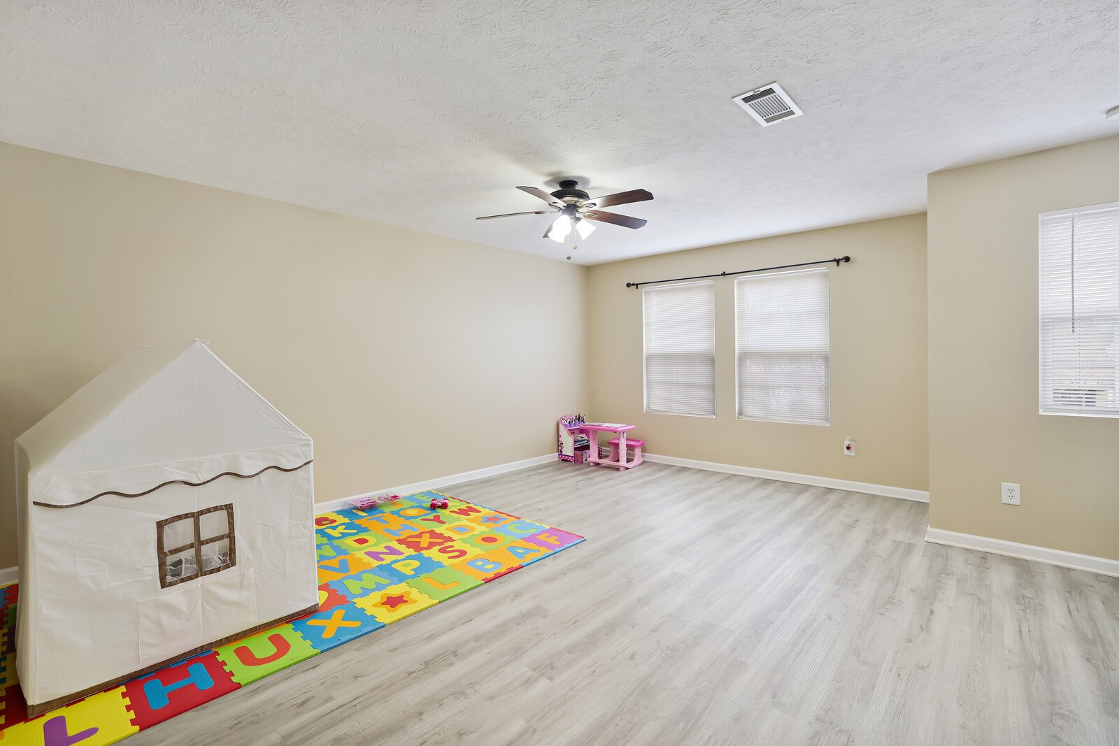3437 Axelwood Dr