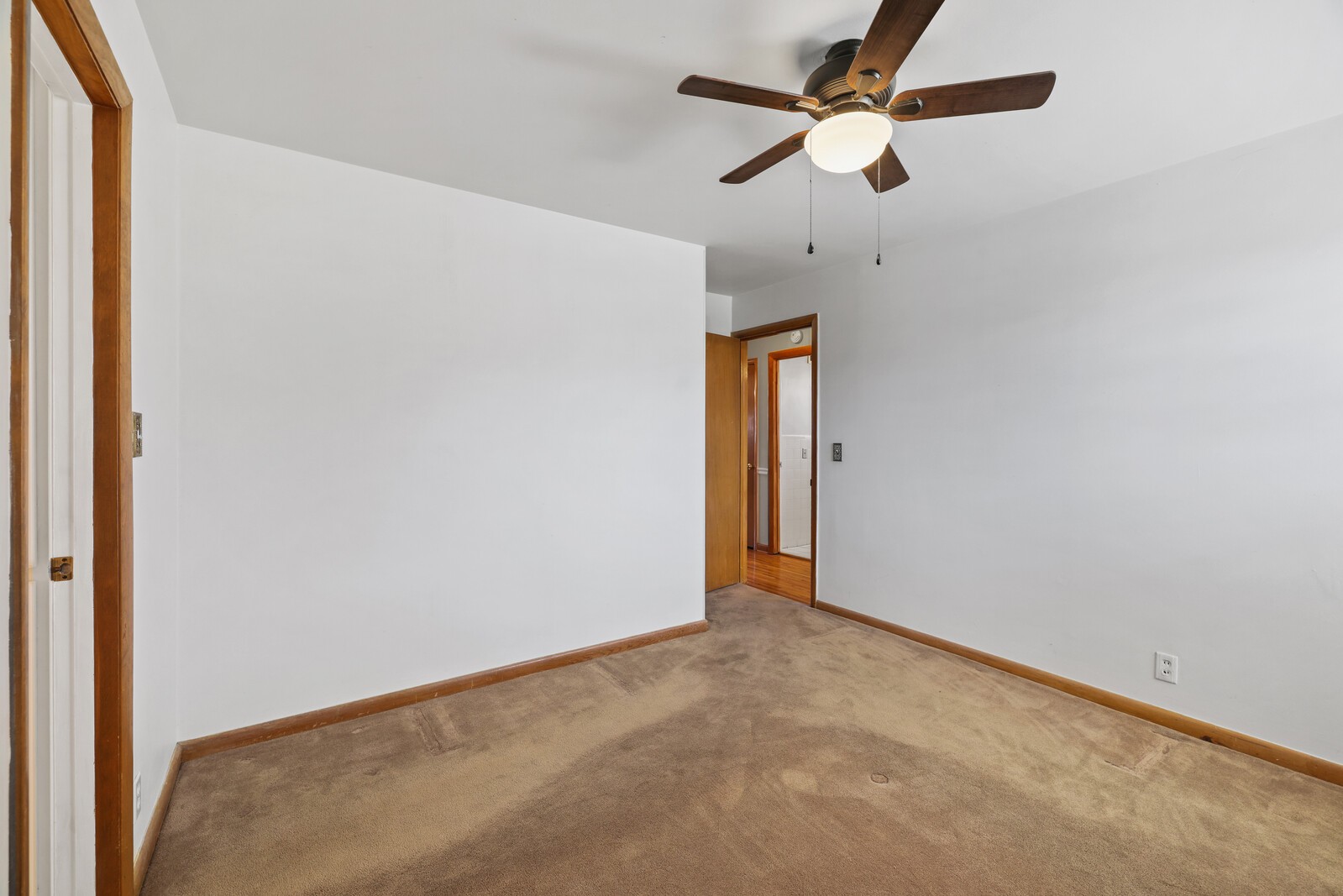 363 Leo Ln