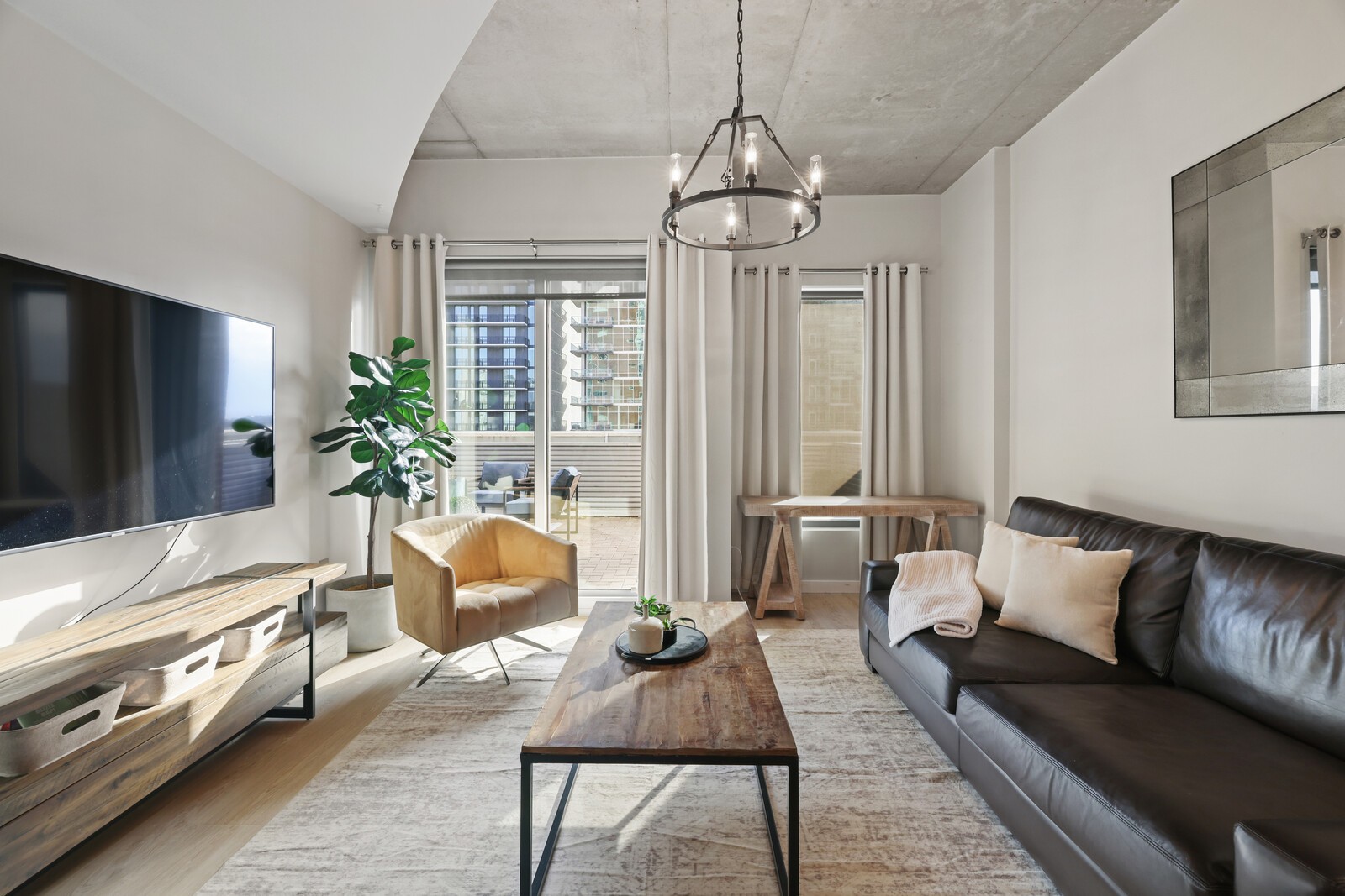 600 12th Ave, S Unit: 910