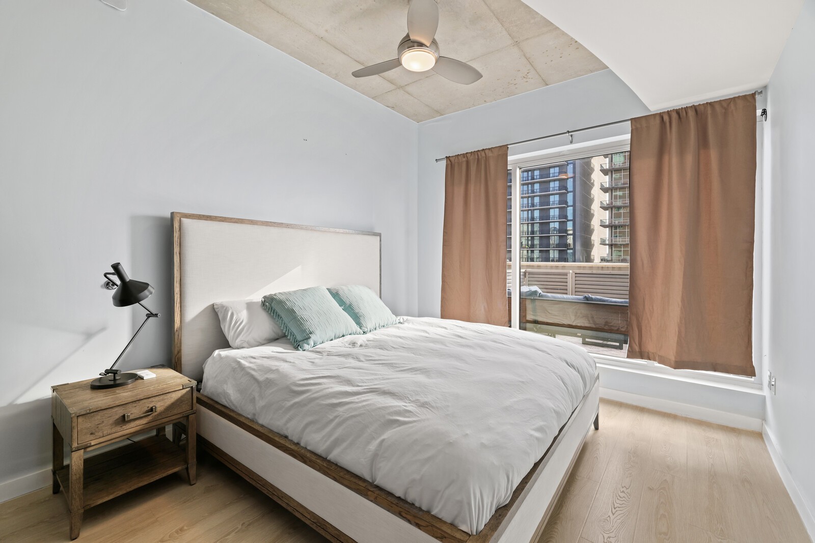 600 12th Ave, S Unit: 910