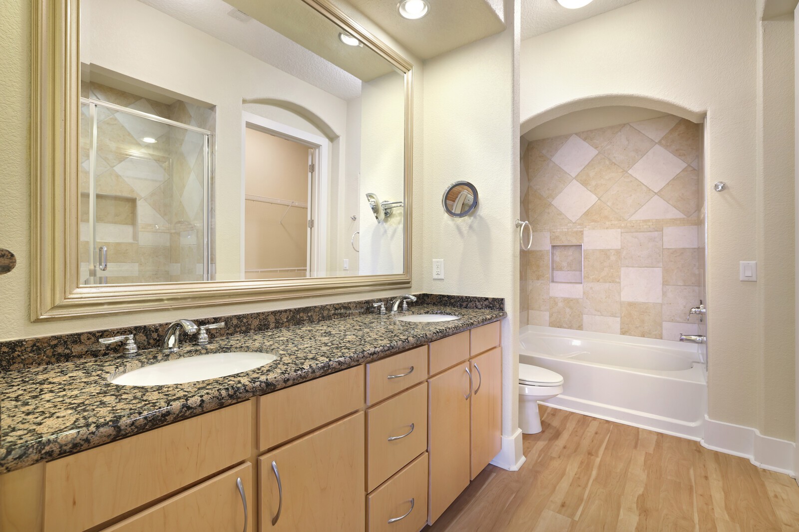 2600 Hillsboro Pike Unit: 204