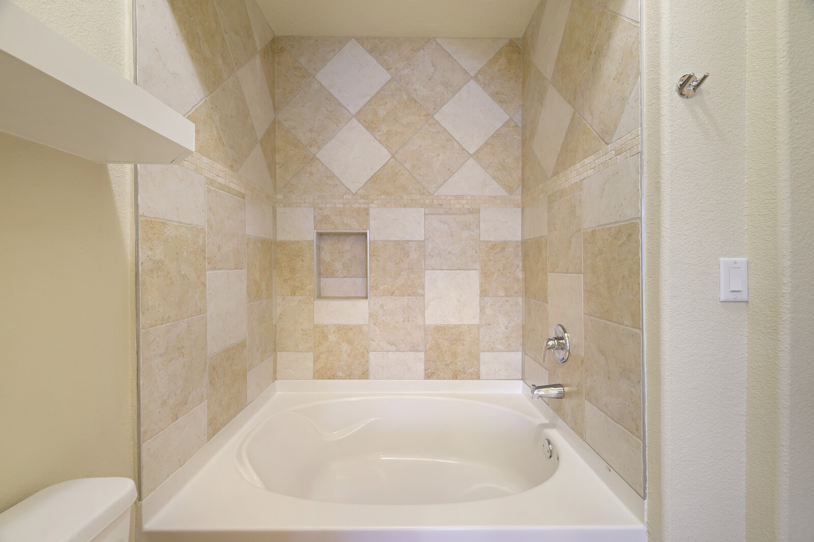 2600 Hillsboro Pike Unit: 204