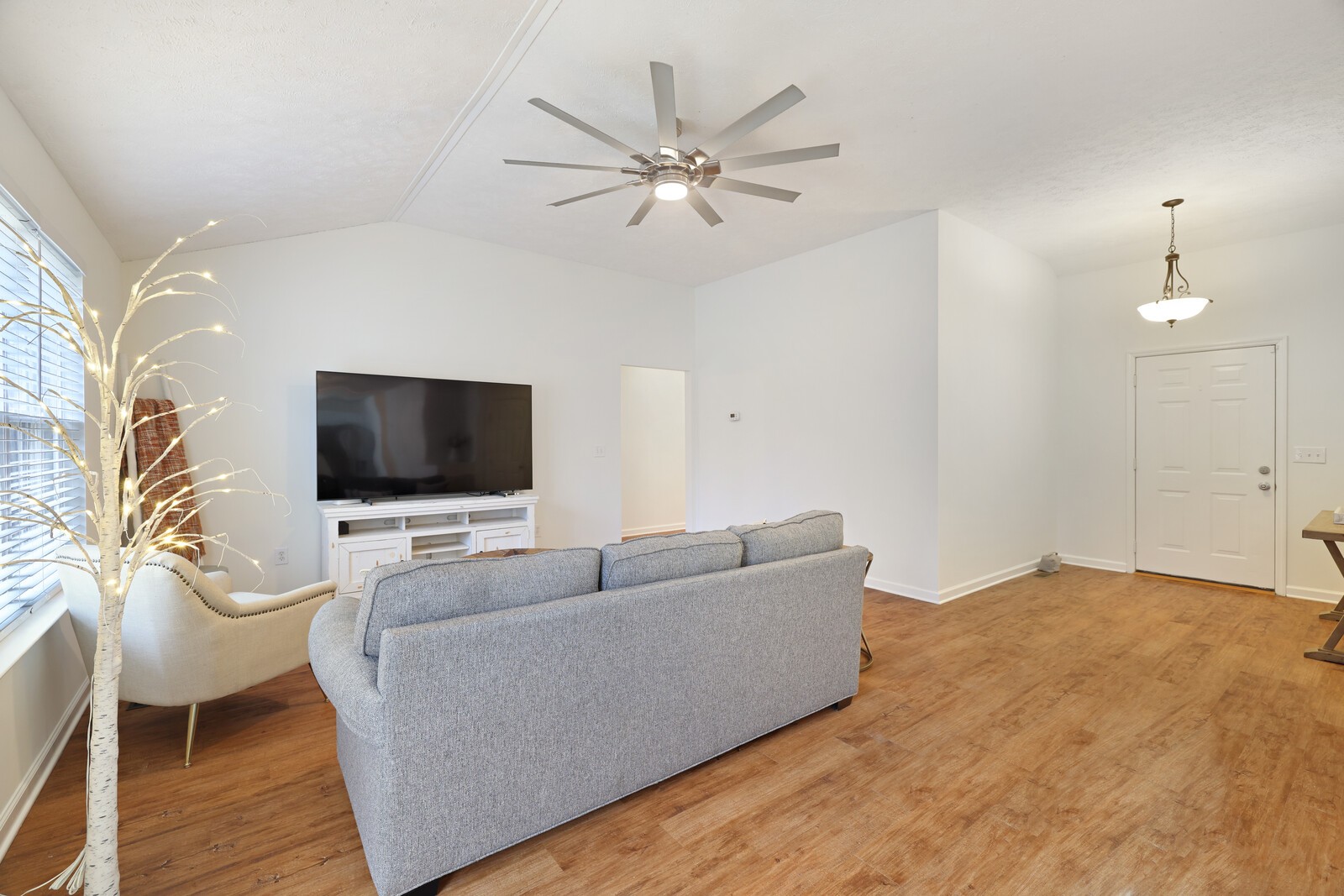 808 Jonathan Dr