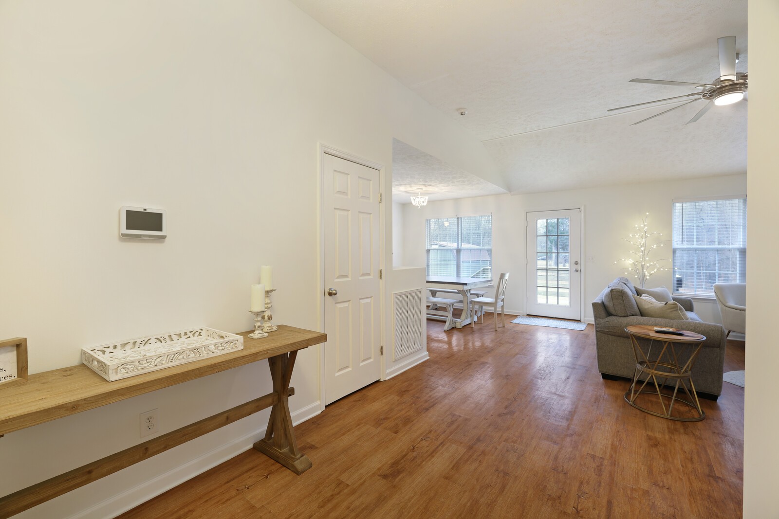 808 Jonathan Dr