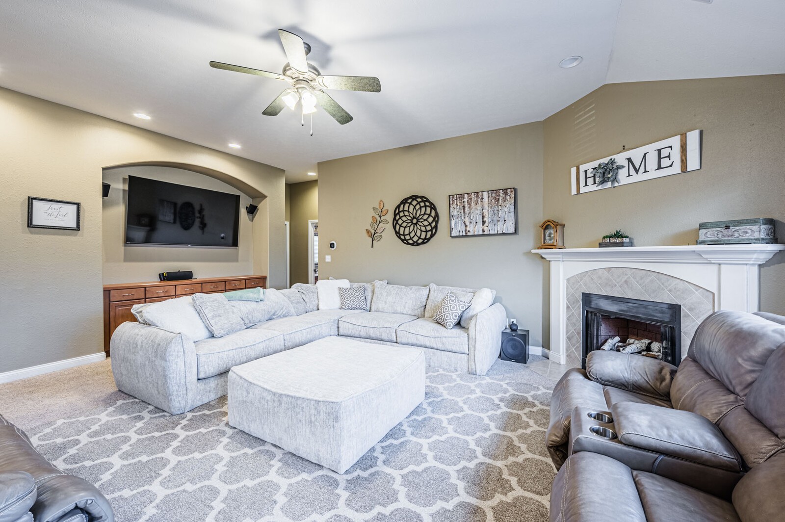 1333 Angelica Ct